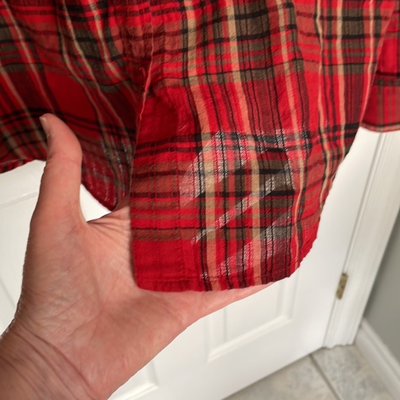 LRL, Lauren Ralph Lauren lightweight 100% cotton red button down shirt size M. - Picture 7 of 9